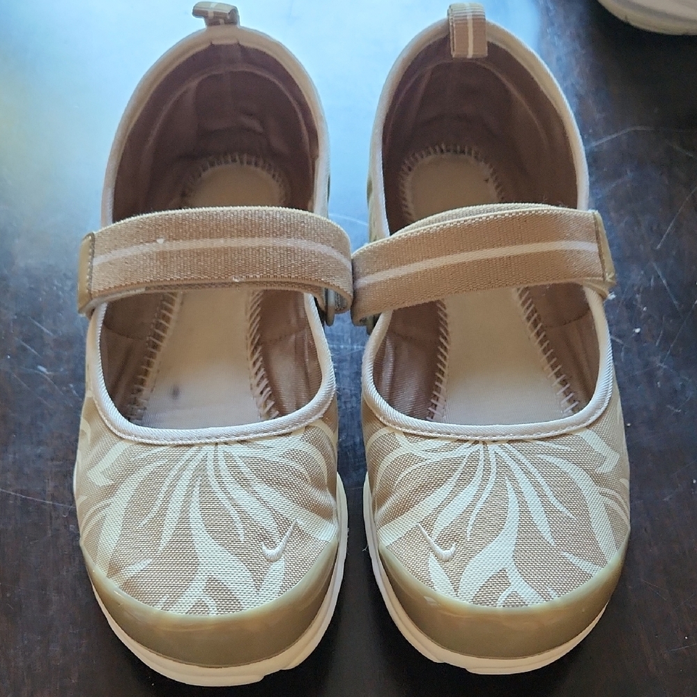 Nike Free Mary Jane Size7.5
